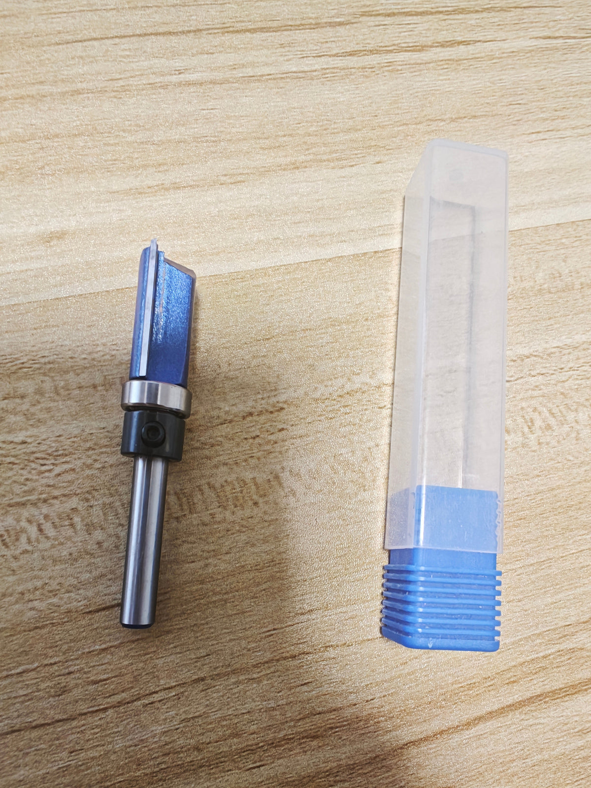 Router Bits 1/4" Shank, Flush Trim Router Bit, Top Bearing Carbide Tipped Pattern Bit, Template Straight Heavy Duty Woodworking Trimming Cutting Tool for Wood, 1/2" Diameter, 1-1/2" Depth